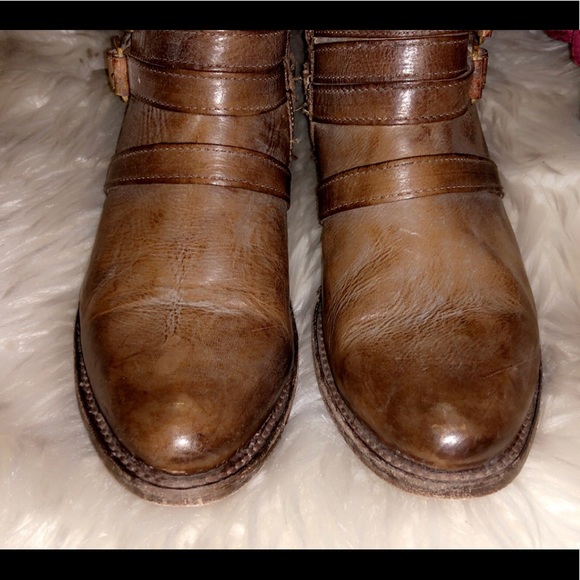 FREEBIRD Savor Tan Ankle Bootie - Picture 5 of 7